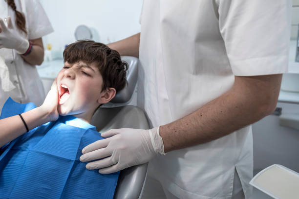 Best Emergency Tooth Extraction in Lannon, WI
